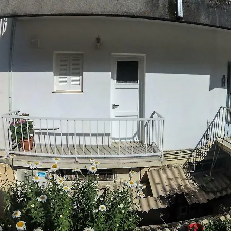 Apartment Alexis Near The Airport *